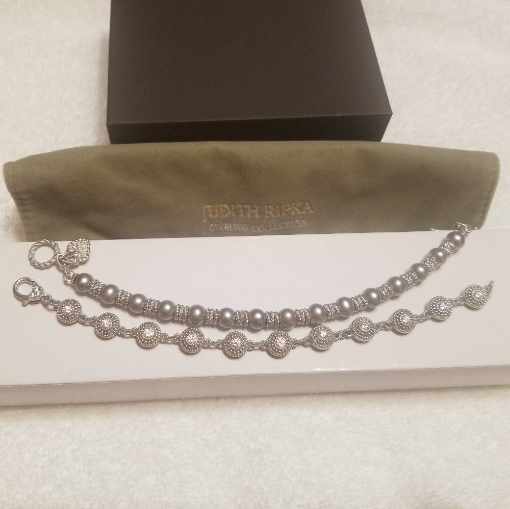 JUDITH RIPKA                                      Pearl & Diamond Cutt Bracelet